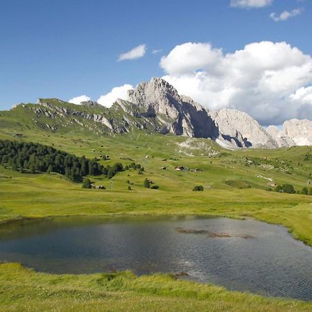 Отель Garni Waltoy Сельва-ди-Валь-Гардена Экстерьер фото